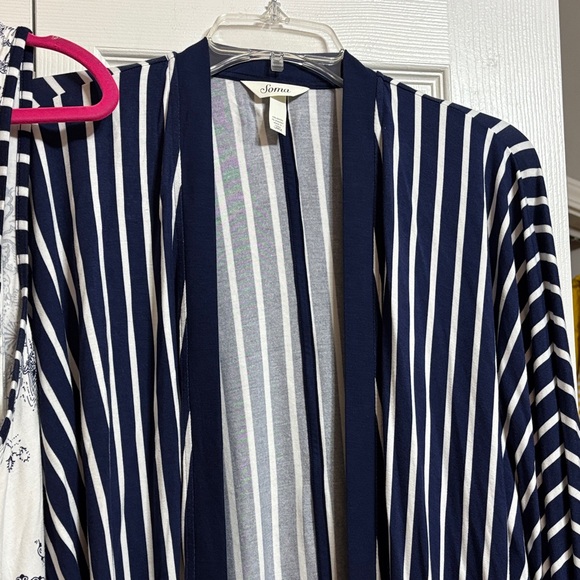 Soma Navy and White Floral and striped lounge set - Picture 6 of 16